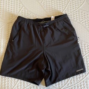 Patagonia men’s shorts large with liner black